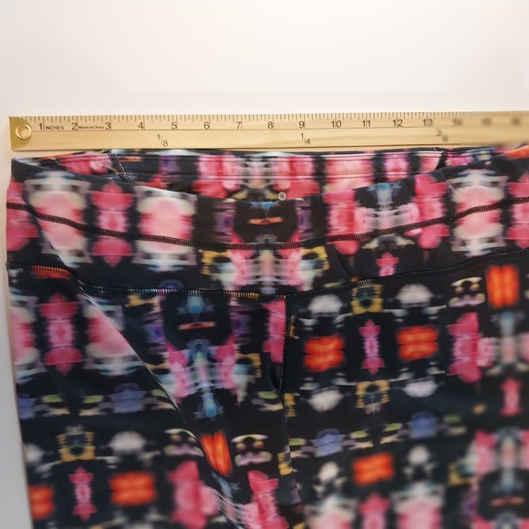 Athleta Size XL Multicolor Abstract Leggings - Picture 9 of 10